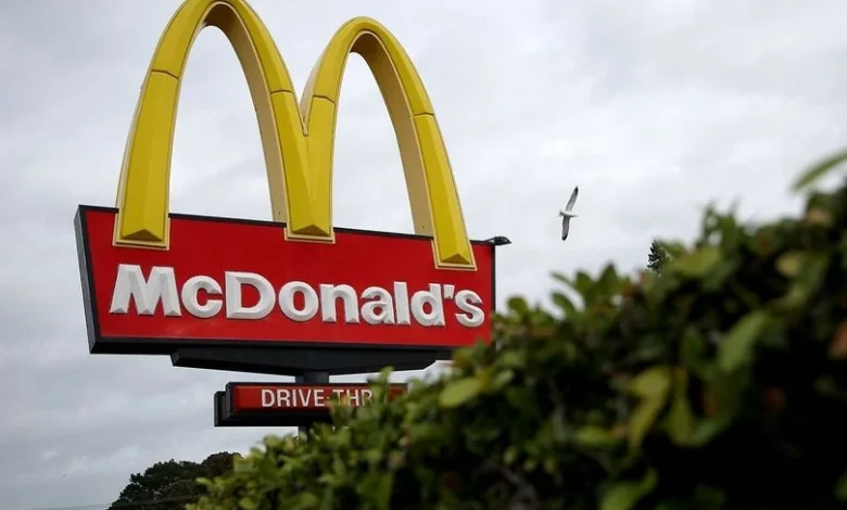 FILE McDonalds Sales Plummet In February Detafour