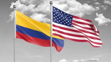 Banderas de Colombia y Estados Unidos Detafour