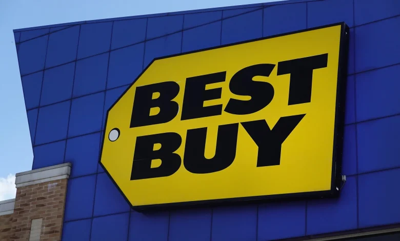 بست باي تخفض توقعاتها المالية لعام 2026 بسبب تأثير التعريفات الجمركية 1 Best Buy Detafour