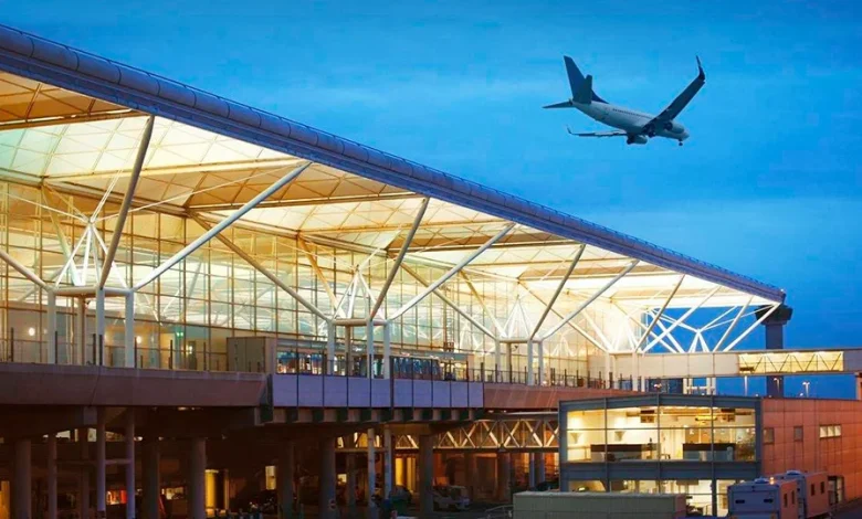 تعطل تقني يشل مطار ستانستد ويؤخر مئات الرحلات 1 Flughafen Stansted 540 web Detafour