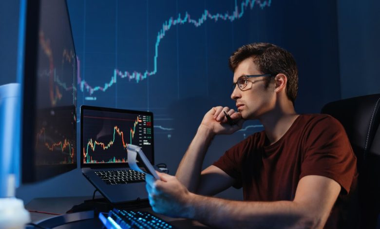 الحدس في الأسواق المالية: كيف يبنيه الناجحون؟ وما الفخاخ التي تحوله إلى وهم؟ 1 actionn 1 Detafour