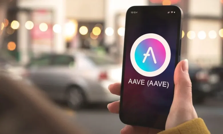 AAVE تستعيد زخمها بسرعة بعد تراجع حاد بدعم توسعات استراتيجية في أسواق العوائد الرمزية 1 shutterstock 2086238089 532270f812 Detafour