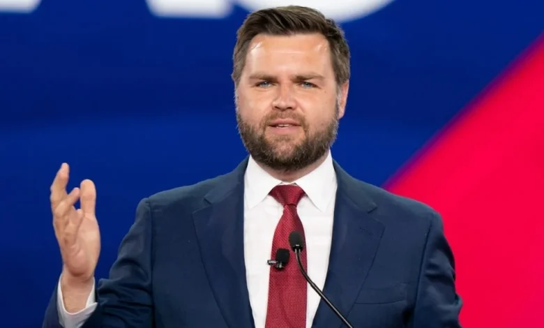 جيه.دي فانس يهاجم رئيس الاحتياطي الفيدرالي جيروم باول: "كان مخطئًا في كل شيء تقريبا" 1 trump 1 Detafour