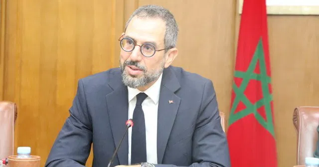نادية فتاح تترأس تنصيب سعيد جبراني مديراً عاماً جديداً لـ تمويلكم 1 سعيد جبراني يتسلم مهامه على رأس تمويلكم خلفا لهشام الزناتي سرغيني Detafour