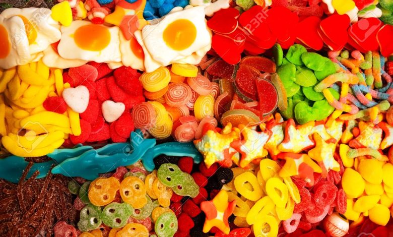 المغرب يقفز كمحور استراتيجي في صادرات الحلويات الإسبانية بنمو يفوق 12% 1 16881106 bonbons espagnol sous la forme d formes alimentaires differentes barcelone espagne Detafour