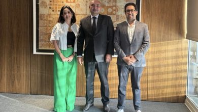 Au centre Moncef Belkhayat President de Dislog Group Mme Tazi scaled 1 Detafour